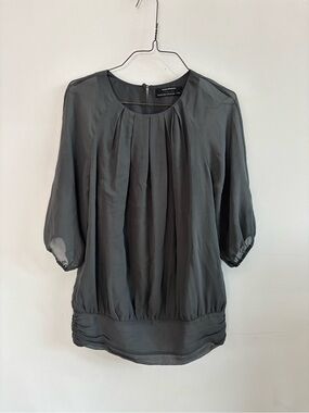 Club Monaco- Women's Gray Chiffon Silk Blouse- Lightweight Half-Sleeve Top XS